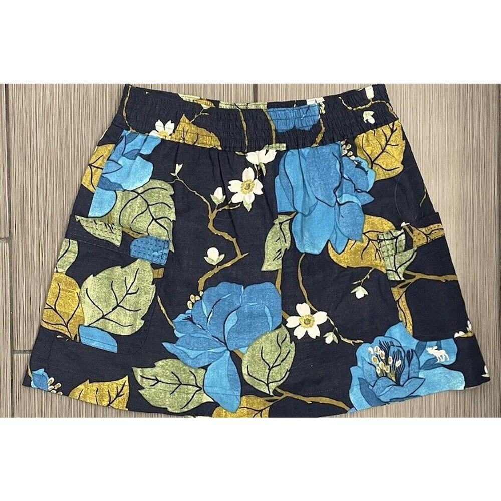 Abercrombie & Fitch Navy Dark Floral Cotton Mini Skirt Size Medium Lined